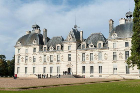 Loire Velo 3 Appartements Moderne Velo Parking 20 Places Velos Centre Ville Historique Blois Exterior photo
